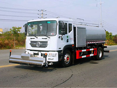 东风多利卡D9高压清洗车